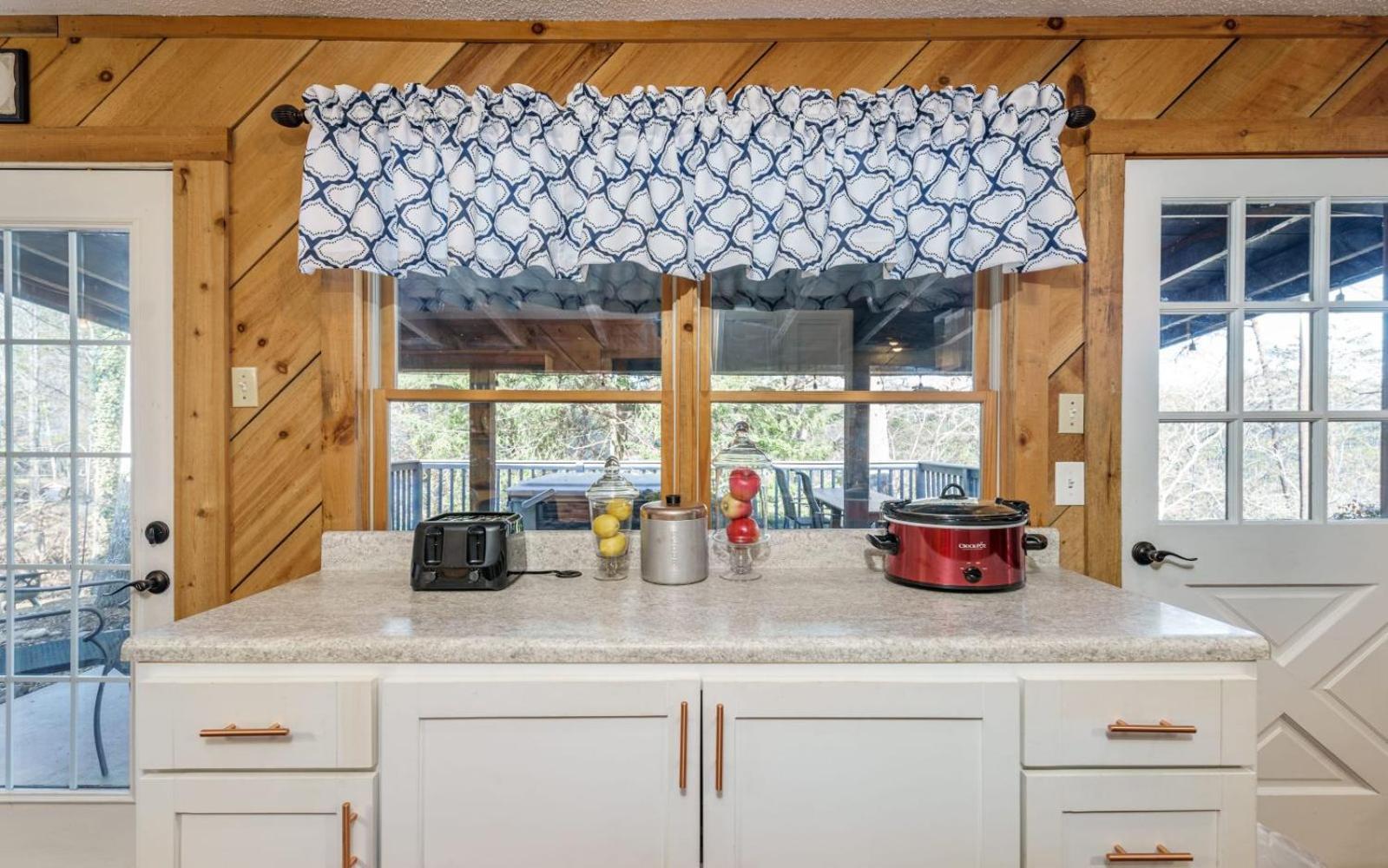 Wooded Bliss Hot Tub Single Level Cabin With No Steps Rocking Chairs And Wooded Views Пиджен-Фордж Экстерьер фото